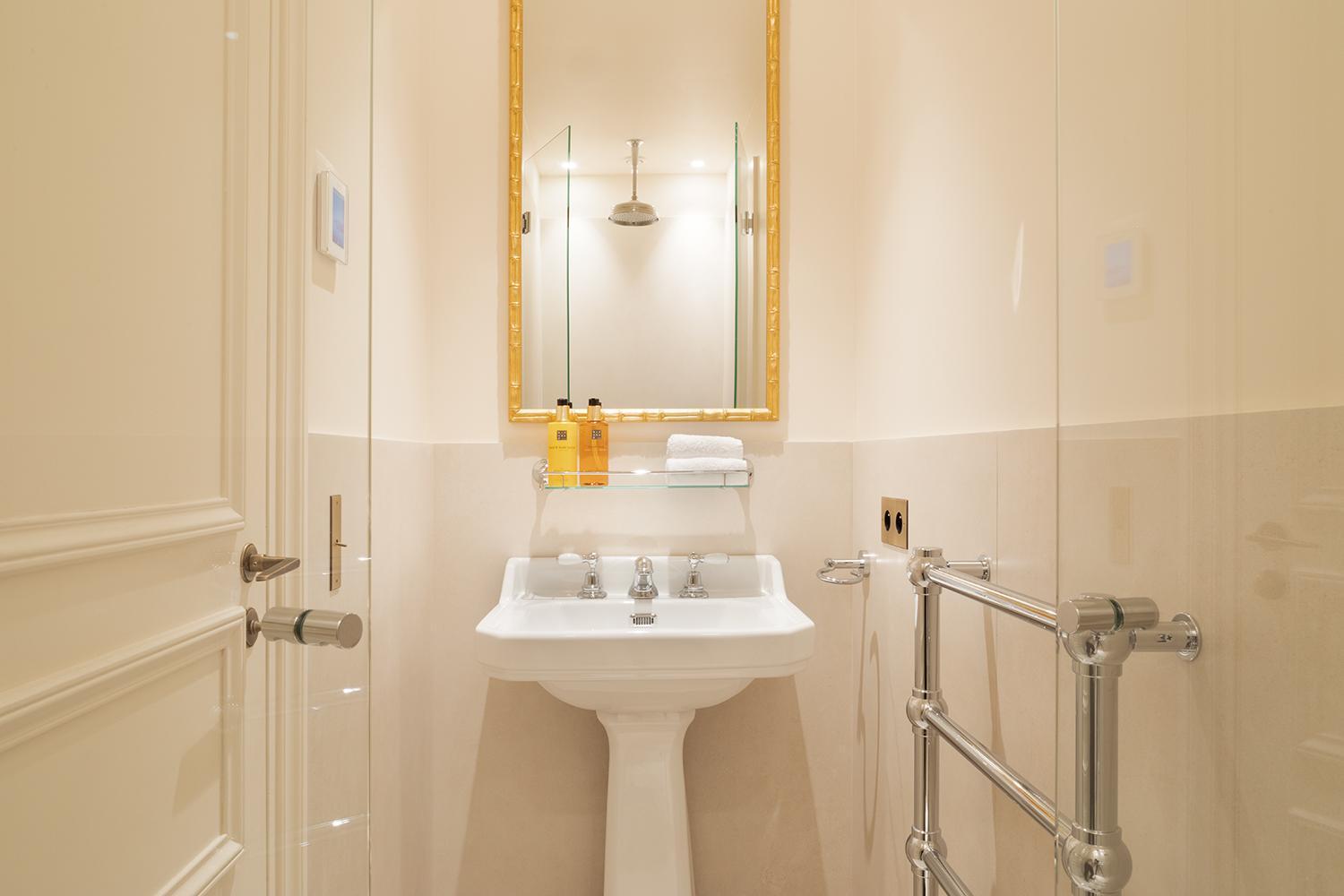 Pick A Flat'S Apartements With Services In Louvre - Rue Des Halles باريس المظهر الخارجي الصورة
